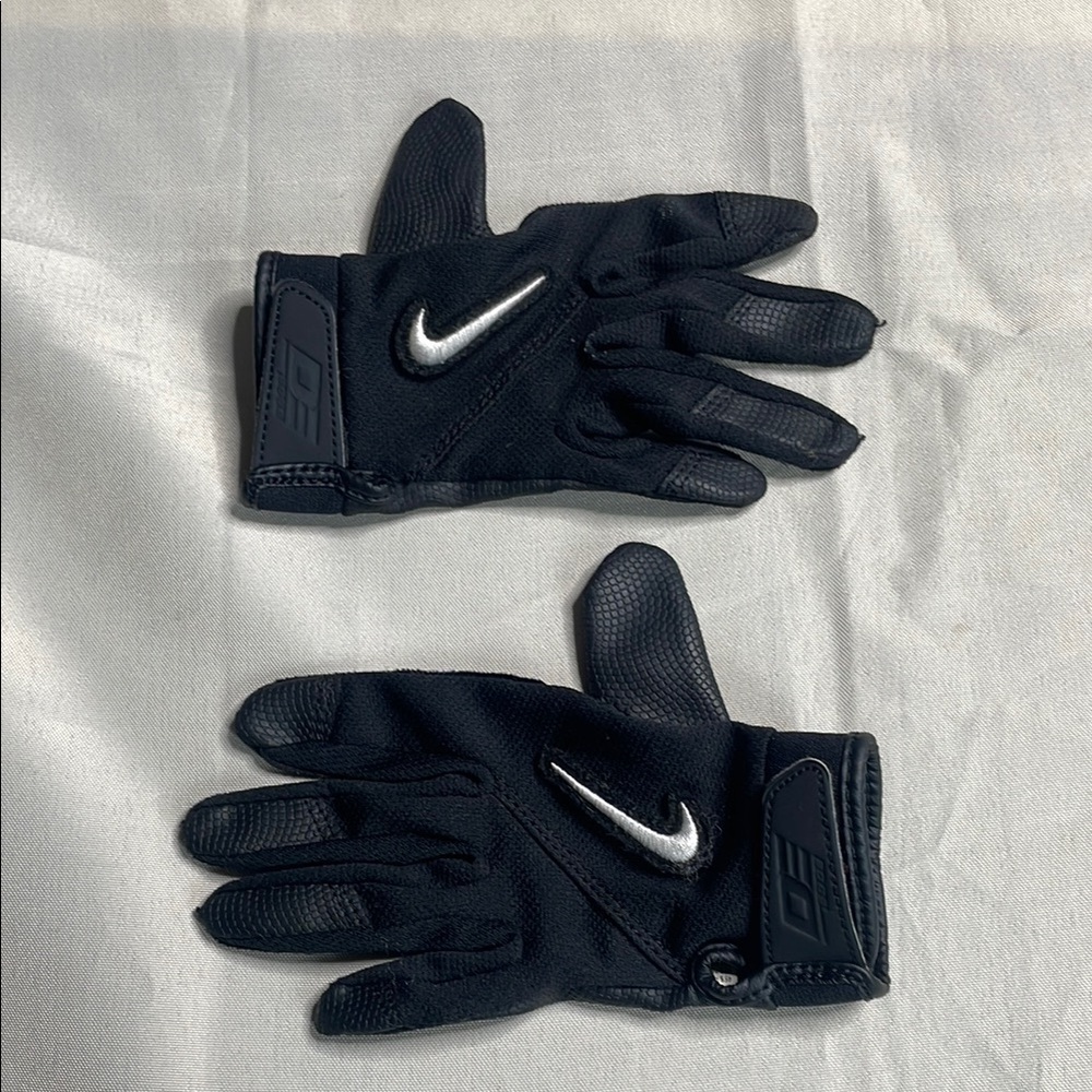 NIKE Black kids Sports Baseball Gloves - Picture 6 of 9
